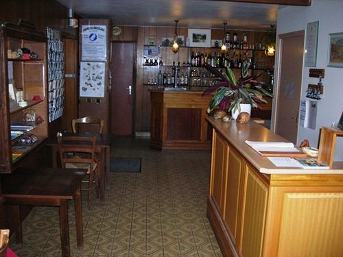Hotel Chastrusse Nadaillac-de-Rouge 외부 사진